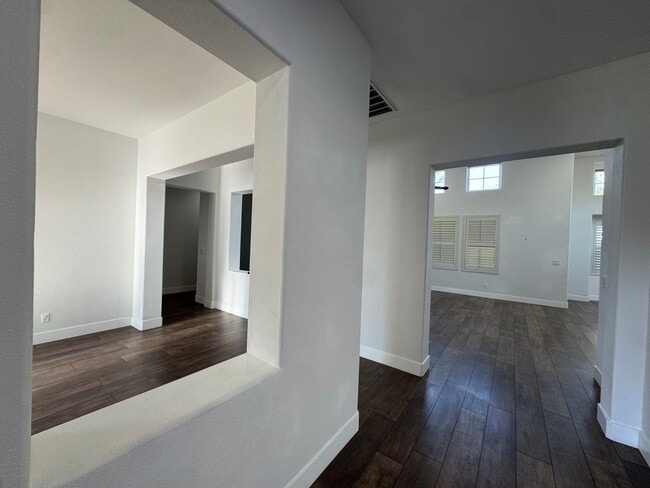 Building Photo - Welcome to the Quail Lake Gated Community!!!