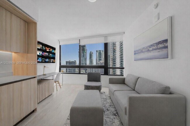 Foto del edificio - 225 N Miami Ave