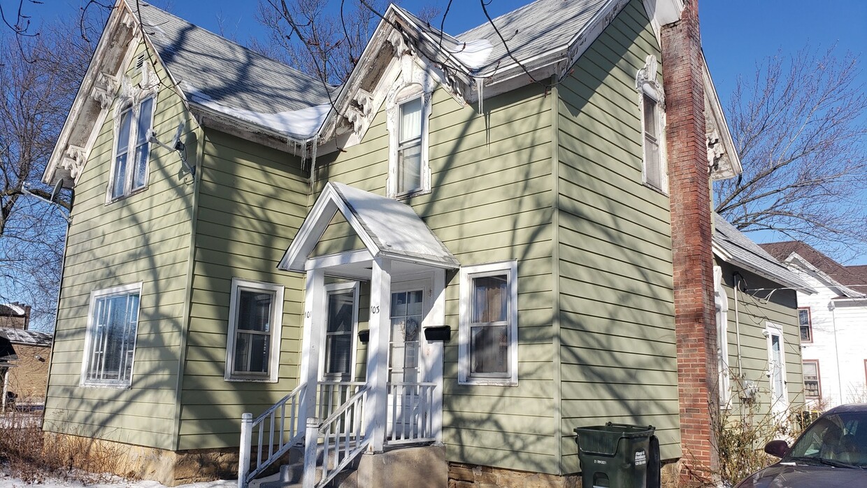 101 E Main St Unit 101, Genoa, IL 60135 Condo for Rent in Genoa, IL