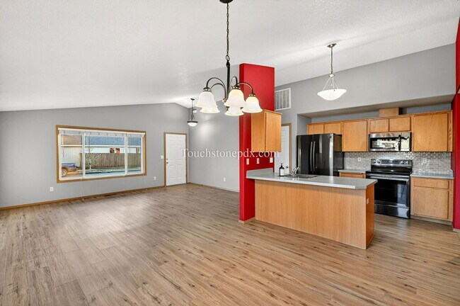 Foto del edificio - 471 NW 24th St