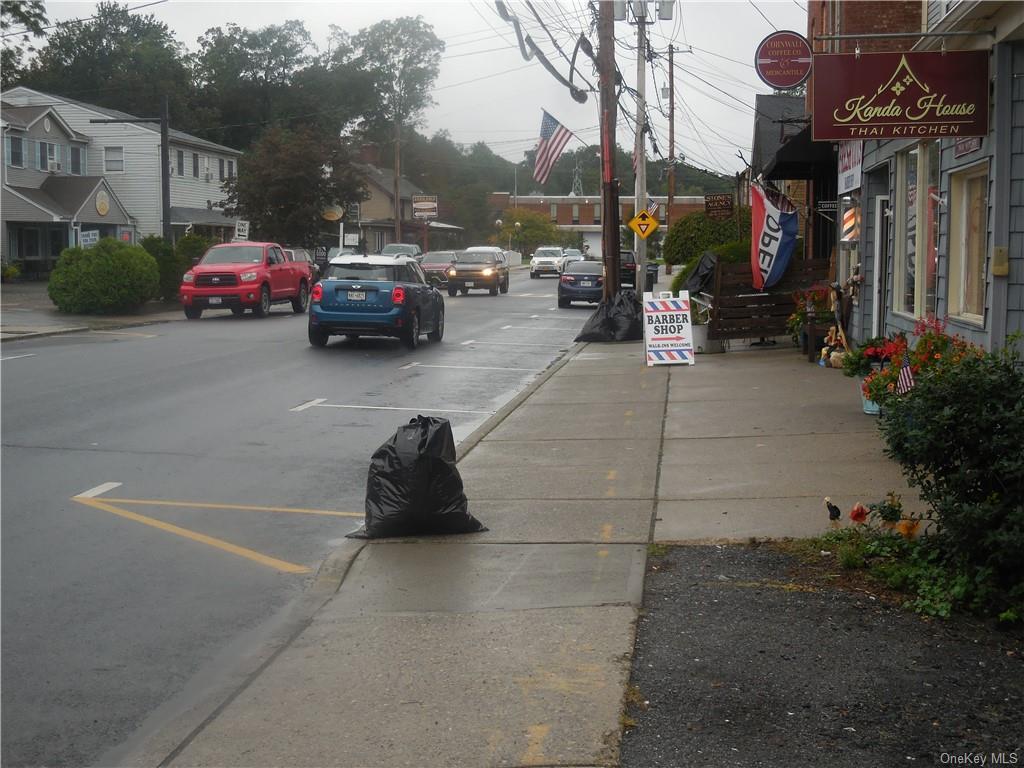 300 Main St Unit 2, Cornwall, NY 12518 Room for Rent in Cornwall, NY