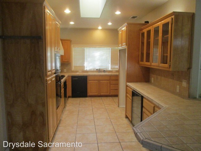 Foto del edificio - 3 br, 2 bath House - 1320 Rolling Hills Dr.