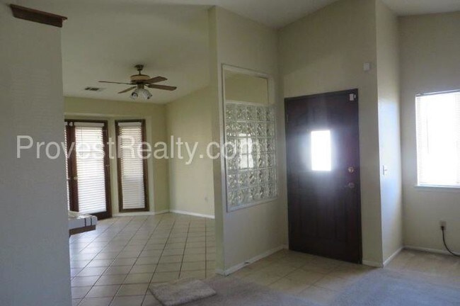 Foto del edificio - 3 Bed, 2 Bath Spring Valley Lake Home!!!