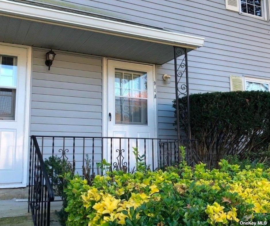 Primary Photo - 9 Harbour Ln