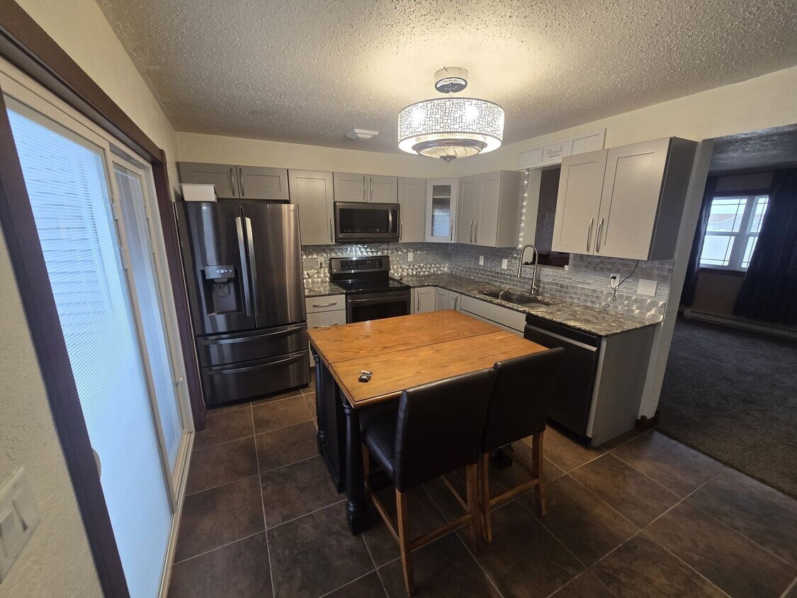 Primary Photo - Townhome available NOW!