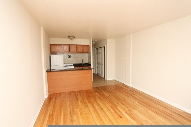 Foto del edificio - 5847 N Winthrop Ave