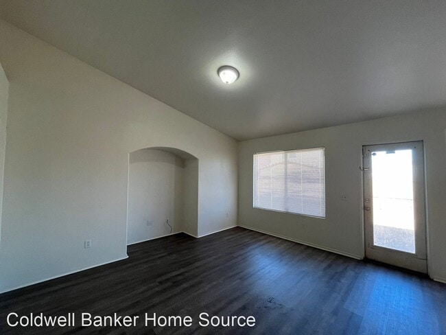 Foto del edificio - 4 br, 2 bath House - 10296 Lawson Ave