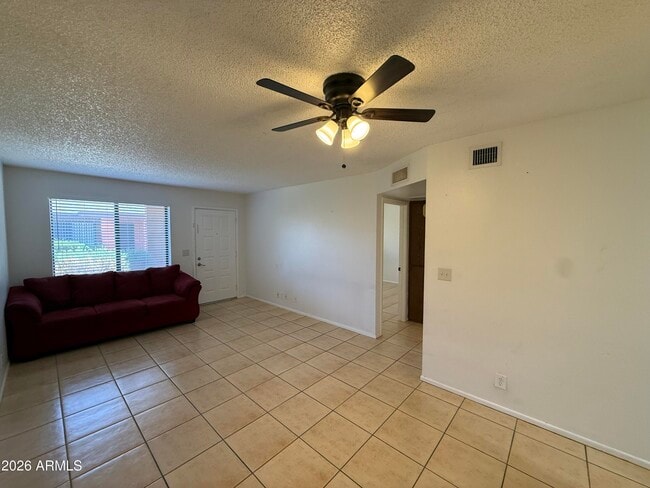 Building Photo - 415 N 64th Pl