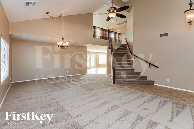 Building Photo - 2403 W Quick Draw Way