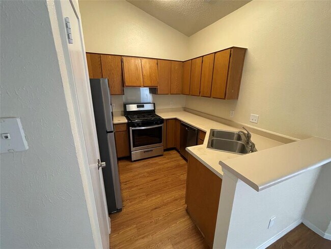 Foto del edificio - 2504 Howellwood Way