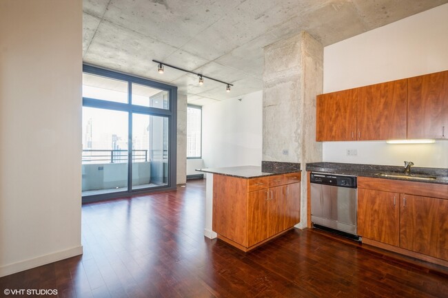 Building Photo - 235 W Van Buren St