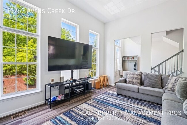 Building Photo - 15267 Avens Creek Dr