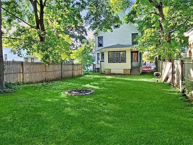 Foto del edificio - 718 Clarendon St