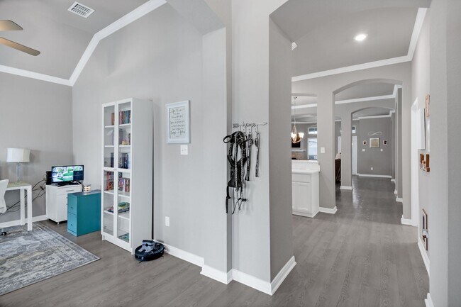 Foto del edificio - 3/2 in MIDWAY ISD!!