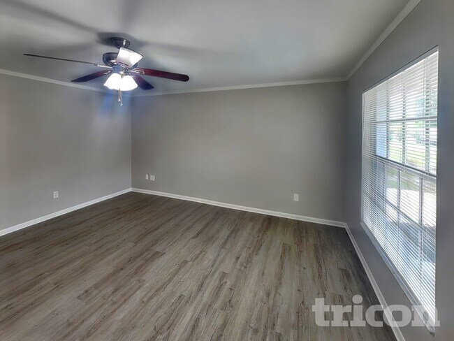 Foto del edificio - 120 N Alderwood St