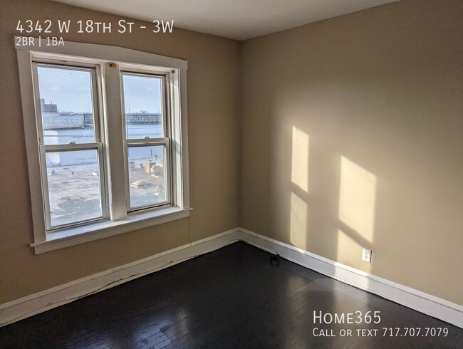 Building Photo - Amazing 2 Bedroom 1 Bathroom Unit - Lookin...