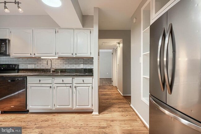 Foto del edificio - 5390 Smooth Meadow Way