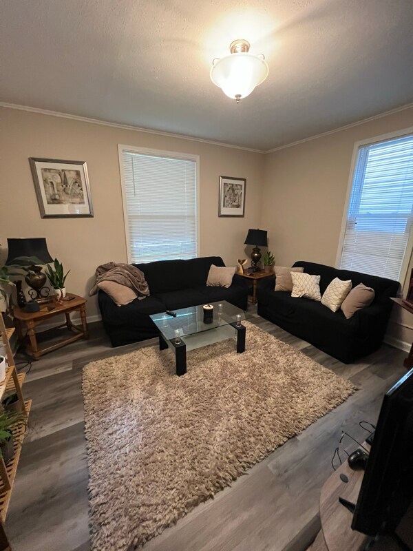 Foto del edificio - 322 E Chestnut St