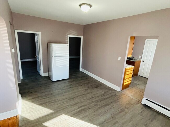 Building Photo - 25 Fallon Ave