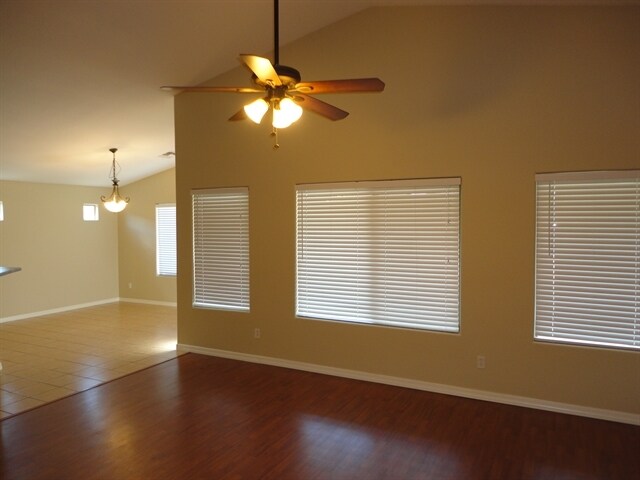 Foto del edificio - 25524 W Dunlap Rd
