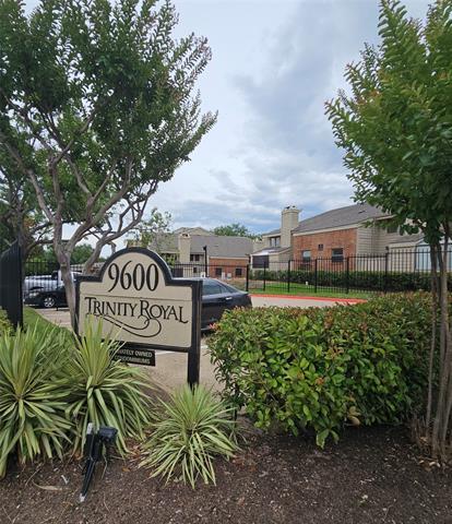 Foto principal - 9600 ROYAL Ln