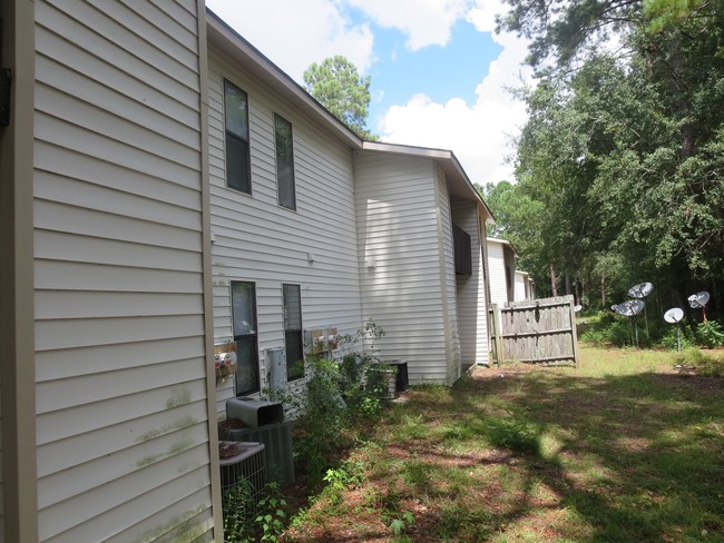 Building Photo - Forrestwood Apartments
