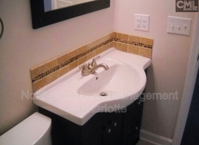 Foto del edificio - 7602 Hunt Club Rd