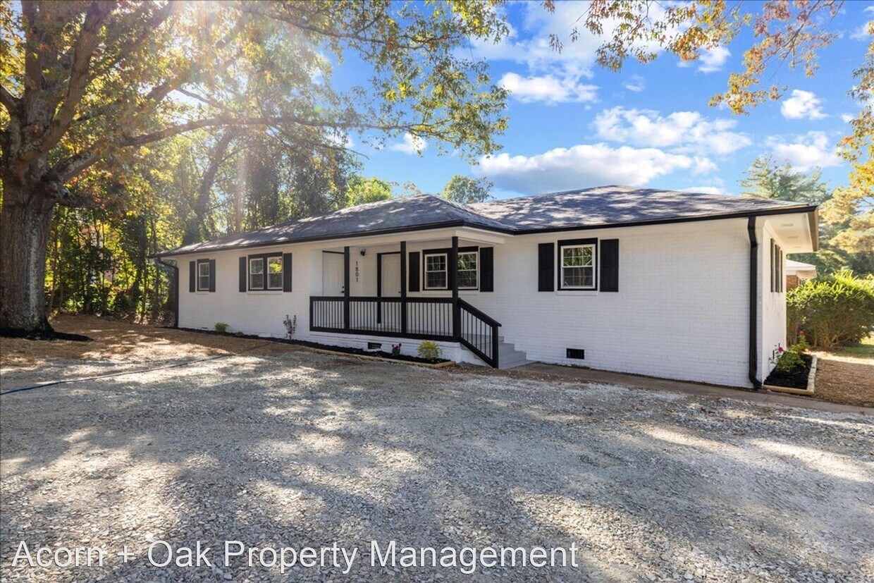 Primary Photo - 2 br, 1 bath House - 1801 Morehead Ave