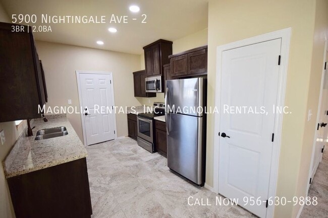 Building Photo - 5900 Nightingale Ave