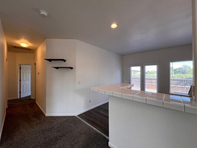 Foto del edificio - Mallard Estates 4 Bedroom, 2 Bath Home- Fallon, NV