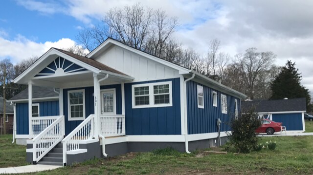 Duplex - 607 N Adair St