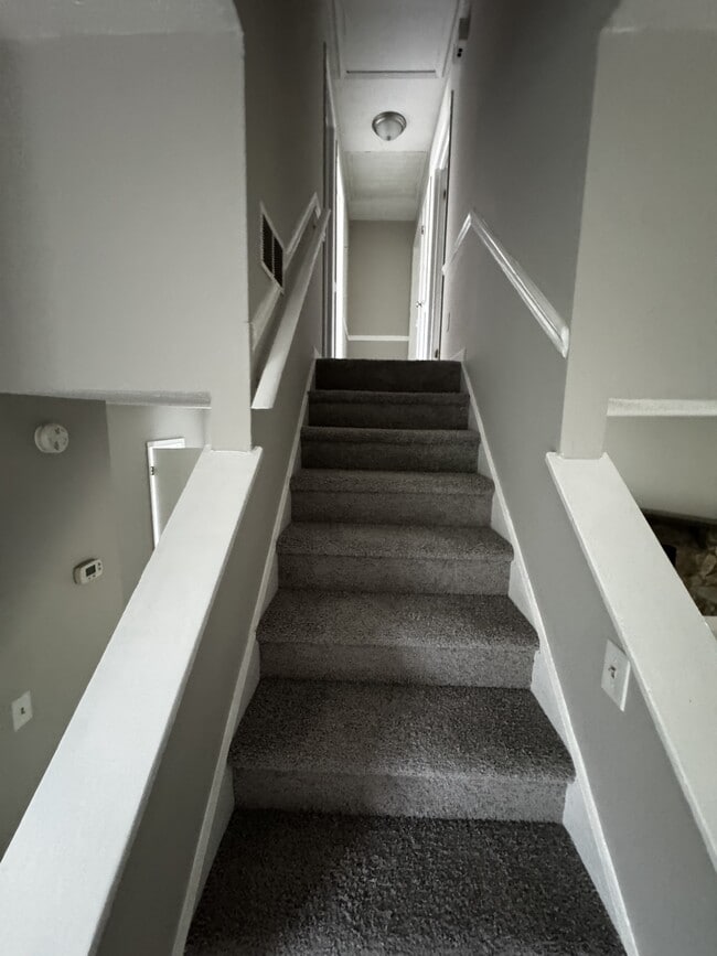 Building Photo - 5515 Caesars Way
