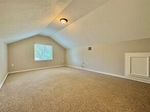 Building Photo - 112 Munford St