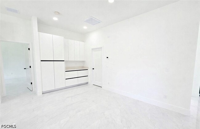 Building Photo - 2522 Alice Pl