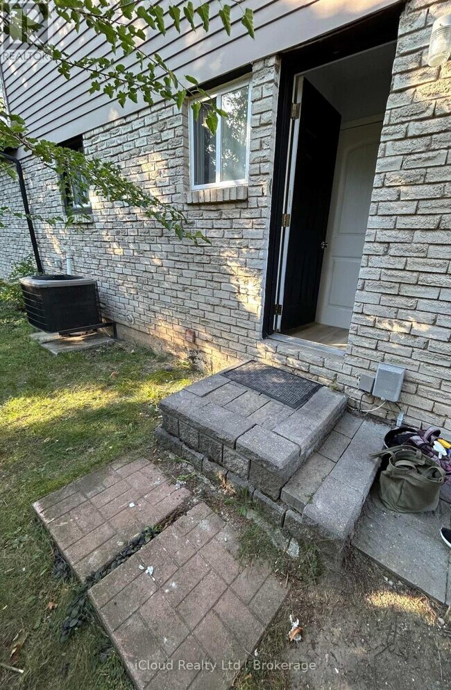 Building Photo - 2725 Romark Mews