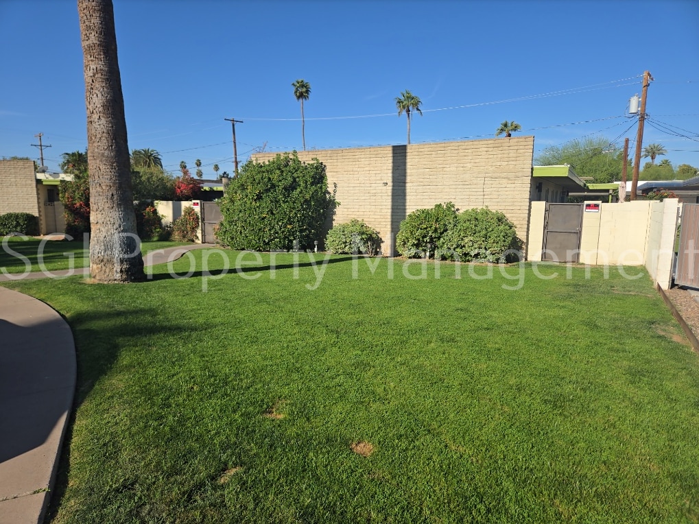 Primary Photo - 4356 N 36th Pl