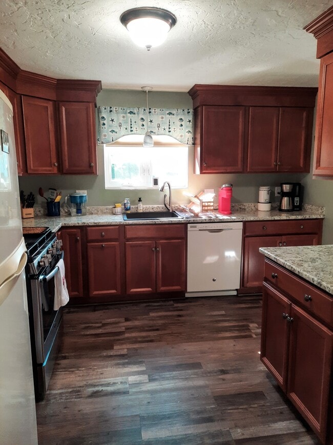 Building Photo - 52 Liberty St