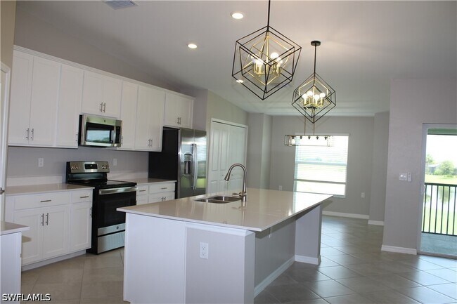Foto del edificio - 5466 Double Eagle Cir