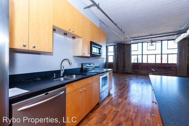 Building Photo - 1 br, 2 bath House - 2020 Washington #606