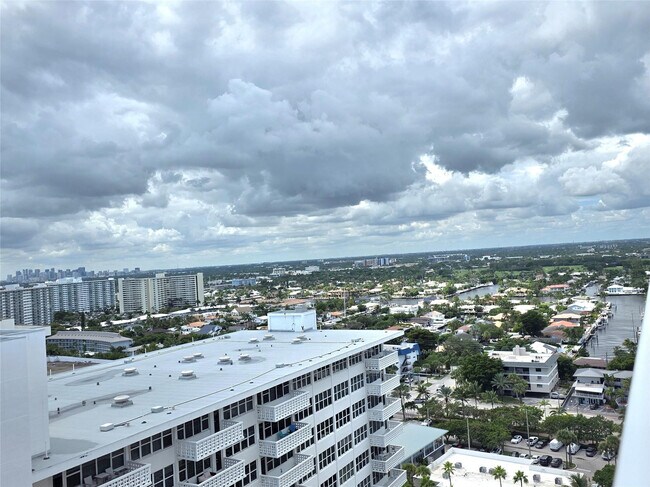 Building Photo - 4020 Galt Ocean Dr