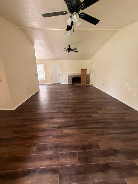 Foto del edificio - 9479 Brushy Point St
