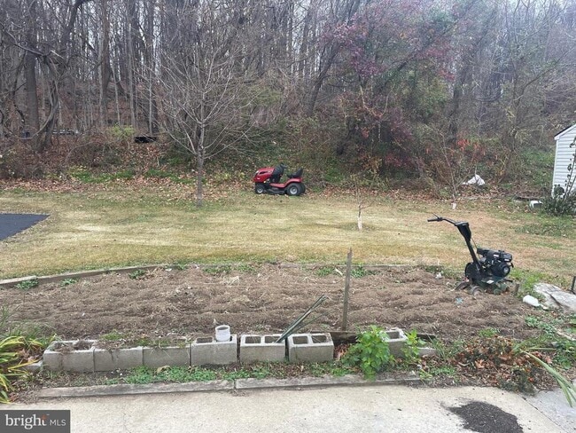 Foto del edificio - 695 W Kings Hwy