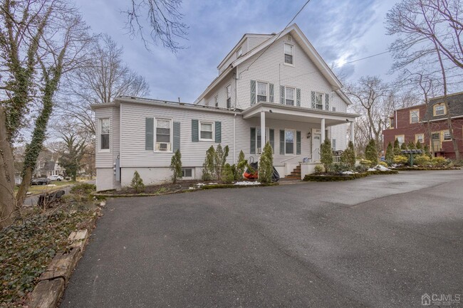 Foto del edificio - 203-203 Woodbridge Ave
