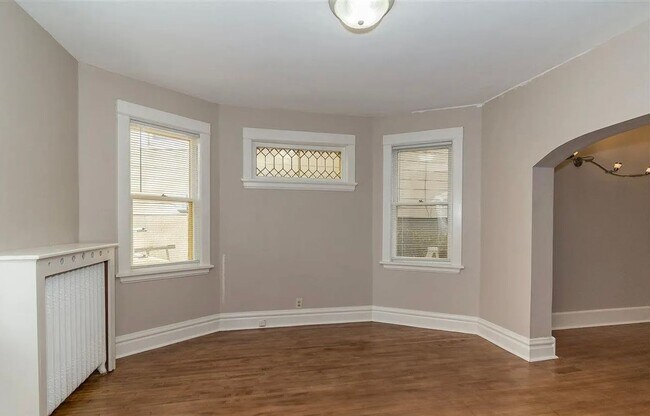 Foto del edificio - 625 N 16th Ave E