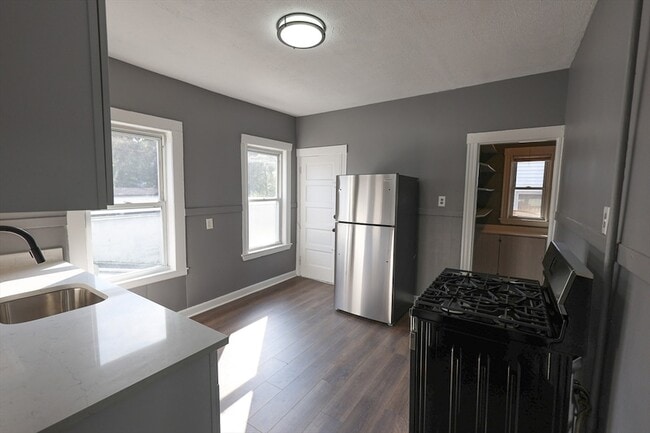 Photo - 181 Norfolk St Apartment