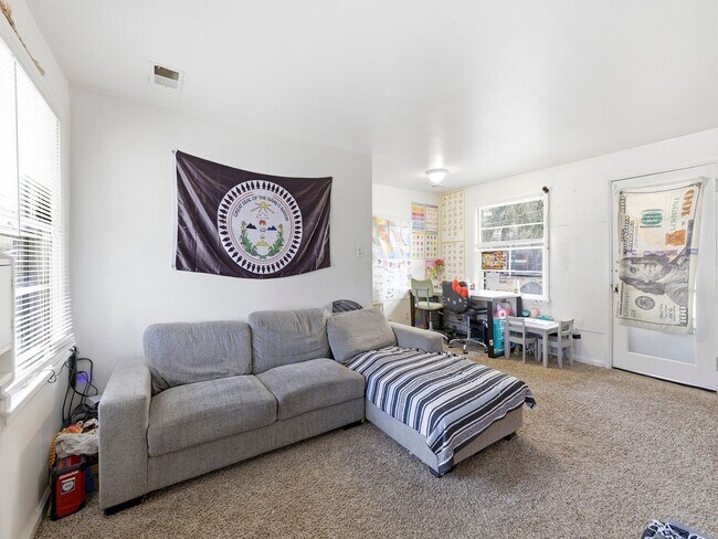 Foto del edificio - Cozy 2 Bed, 1 Bath House in Central Fort Collins! Avail. June 10th!