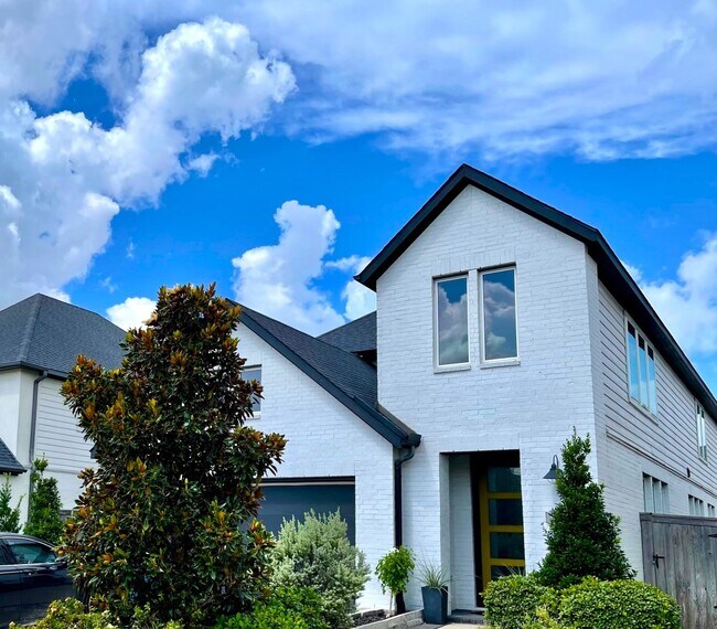 Building Photo - 15619 Dark Sky Trail