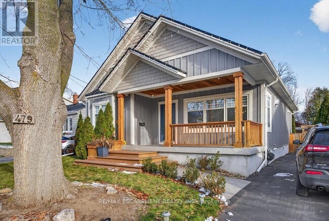 Building Photo - 479 Bridgman Ave