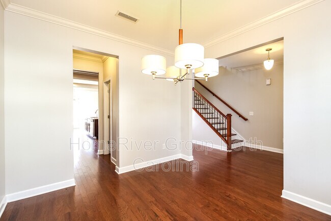 Building Photo - 5519 Hardie Farm Dr