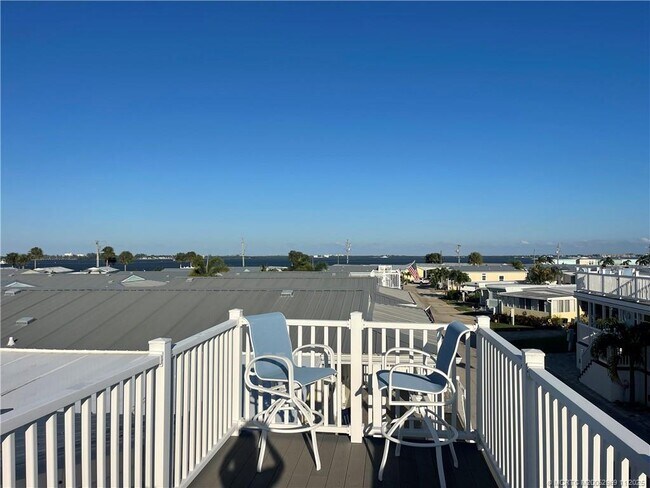 Foto del edificio - 118 NE Bay Dr